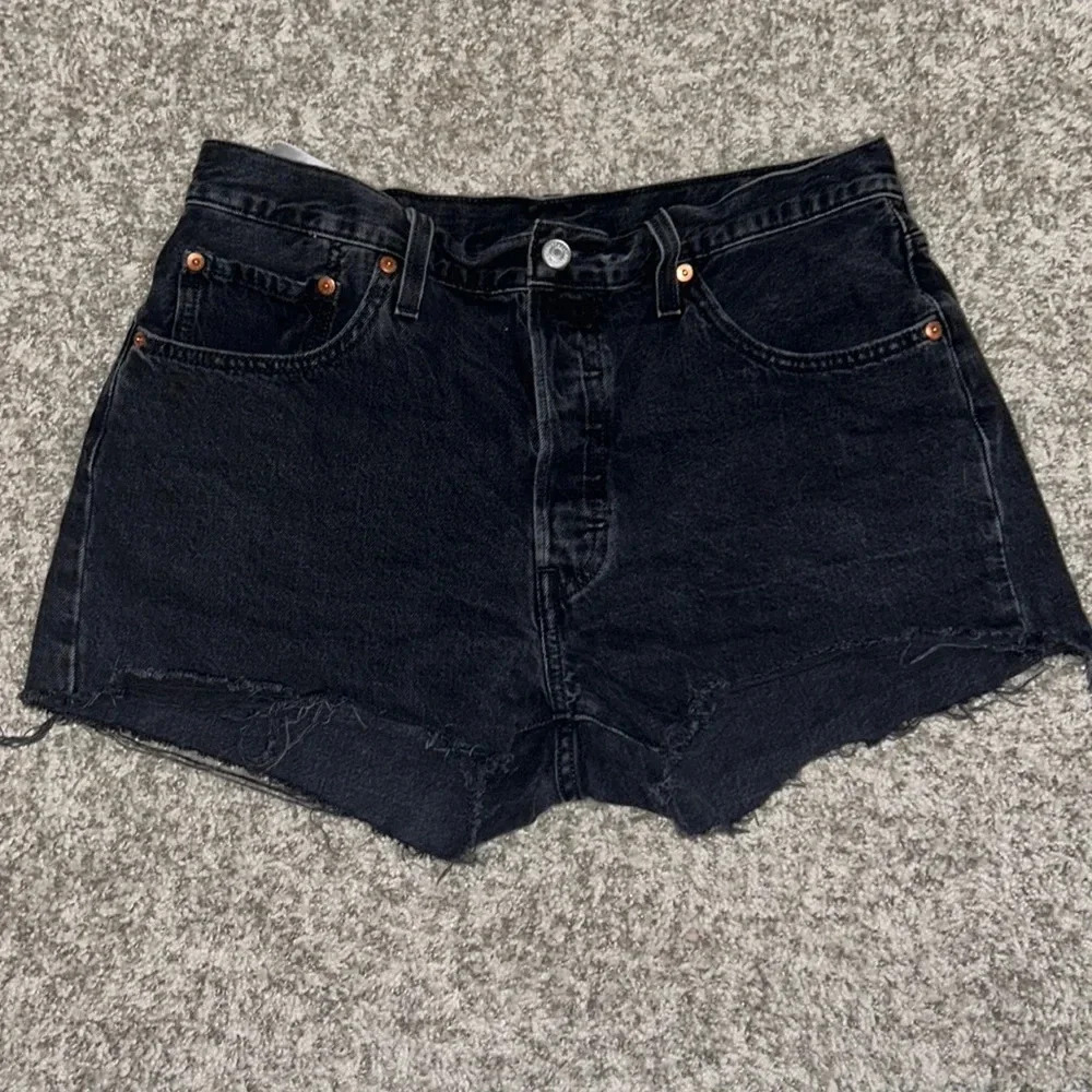 Levi’s 501 cut off shorts